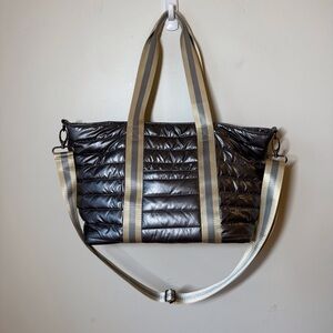 THINK ROYLN puffy top handle or crossbody tote bag. Zips to close. Travel Flight